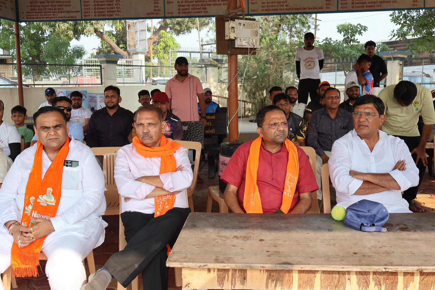 લોકસભા ચૂંટણી ૨૦૨૪ ના સંદર્ભમાં દક્ષિણ ગુજરાતના મારા પ્રવાસ દરમિયાન બારડોલીમાં તેના ક્રિકેટ ગ્રાઉન્ડ ખાતે આયોજિત બી.જી.એમ.આર. સિઝન-૭ એકતા કપ-૨૦૨૪ માં હાજરી આપી મેચ દરમિયાન ભરપૂર ઉત્સાહથી બંને સાથી ખેલાડીઓને પ્રોત્સાહિત કર્યા અને ક્રિકેટ ટુર્નામેન્ટનો આનંદ માણ્યો.  